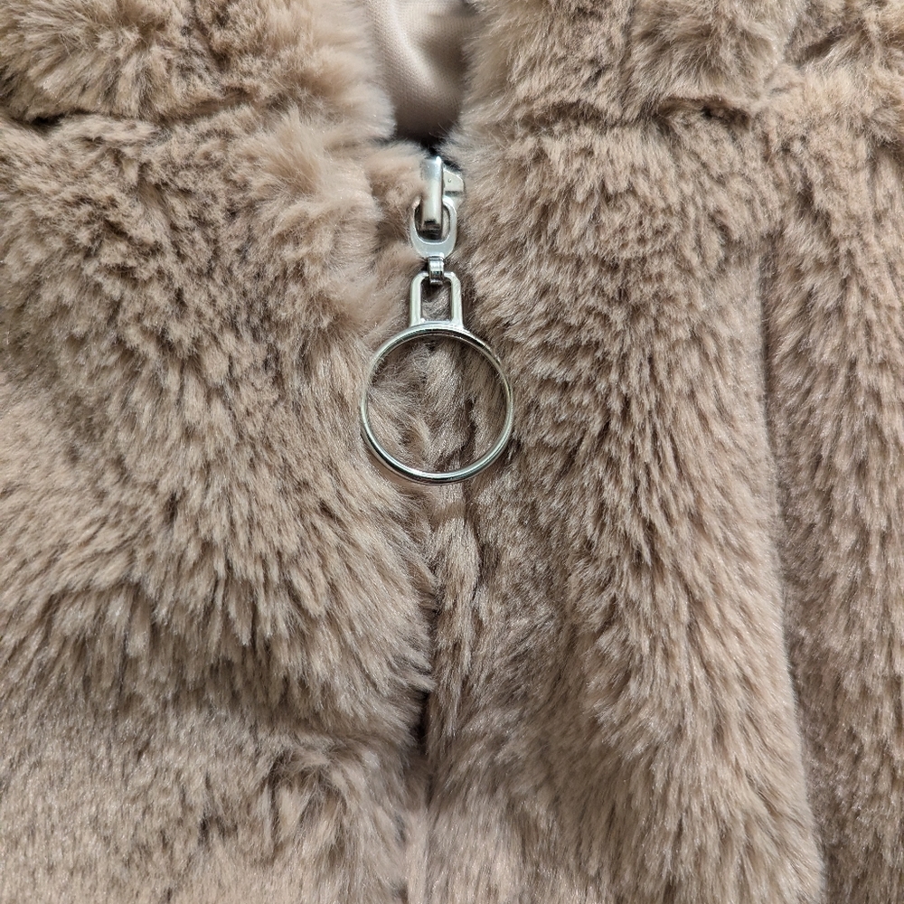 Forever 21 Beige Plush Faux Fur Zip-Up Hoodie Teddy Jacket Women's Plus- 2X - Picture 6 of 16